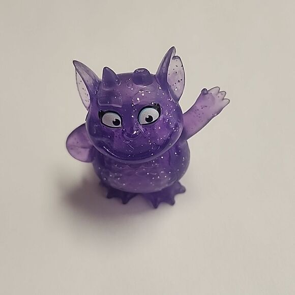 Disney Vampirina GLOWTASTIC GREGORIA Gargoyle GHOUL GLOW FIGURE Purple PVC - Picture 1 of 2